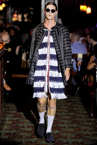Look 27